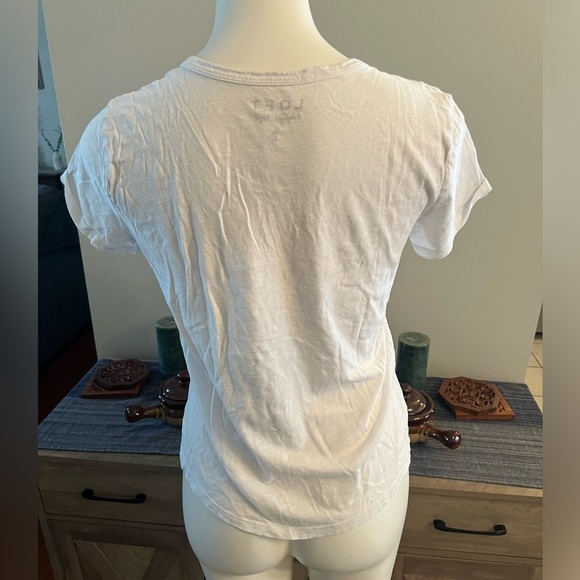 LOFT vintage soft white one pocket tshirt - Picture 4 of 4